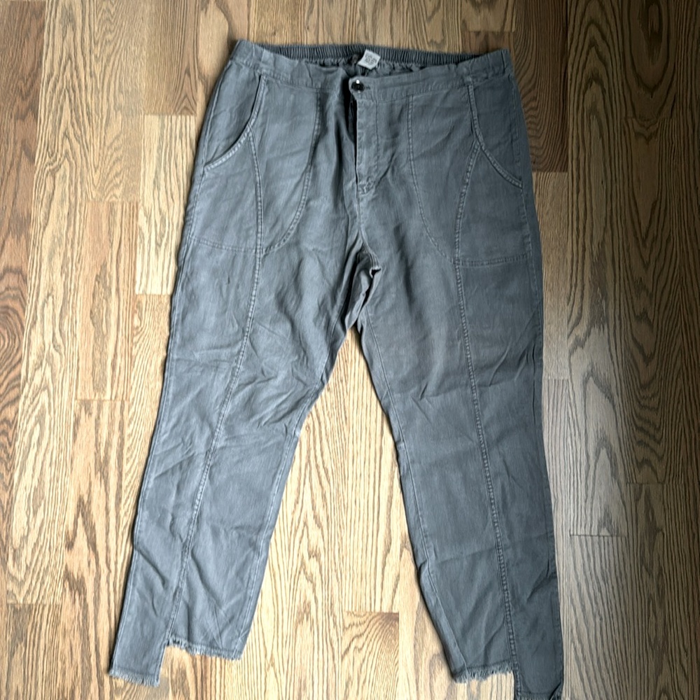 XCVI Gray Pant